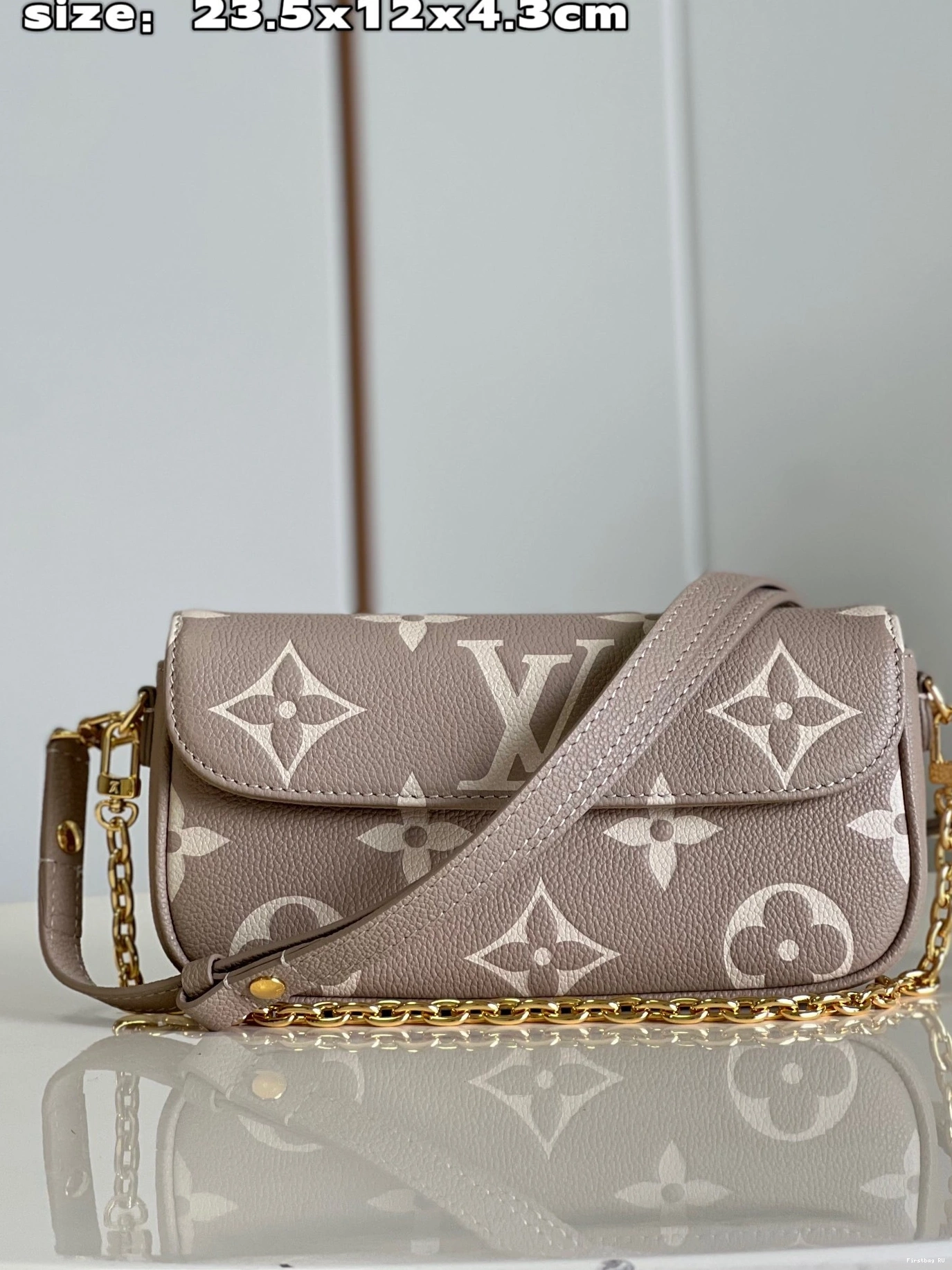 Firstbag Ivy on VUITTON LOUIS Wallet Chain 0715